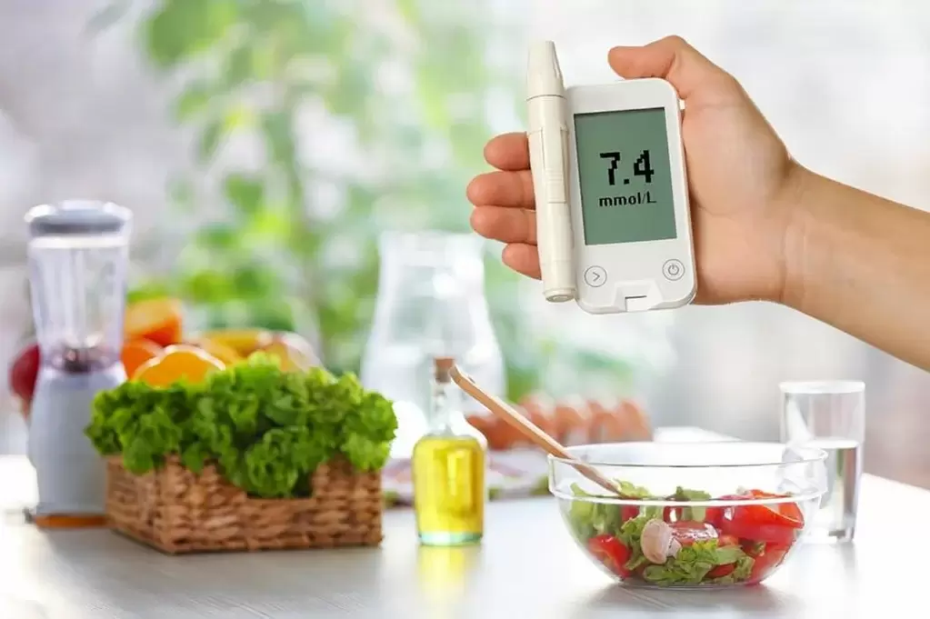 Glucómetro y alimento para la diabetes